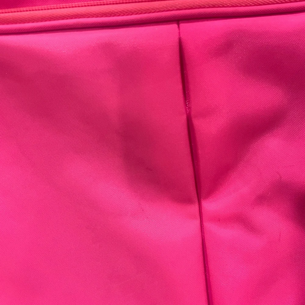 Nicole Miller hot pink carry on duffle bag! - Picture 5 of 6